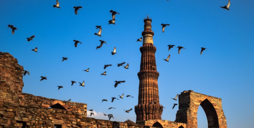 Qutub_minar_delhi_india_old_monument